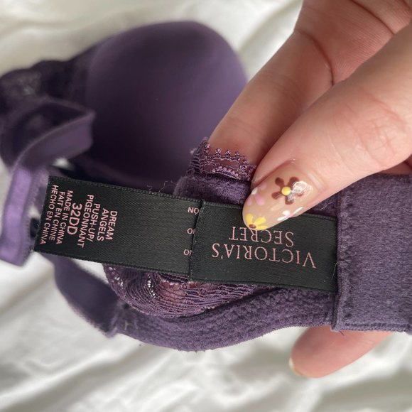 Victoria's Secred 32DD Purple Bra - Picture 2 of 2